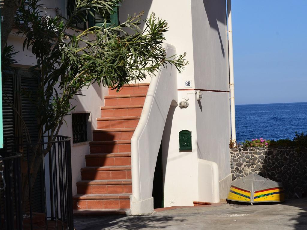 Cozy Holiday Home In Pozzillo With Terrace Acireale Exterior foto